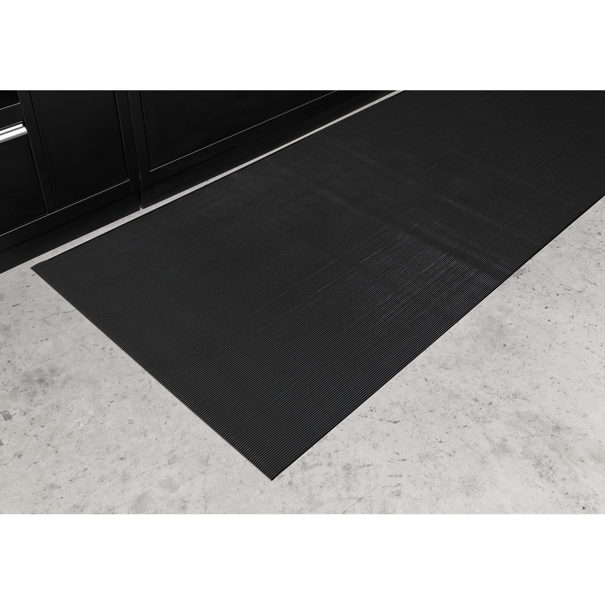 Sealey MCR10100 Ribbed Workshop Matting 1000 x 10000mm - Pack of 1 - additional view 8