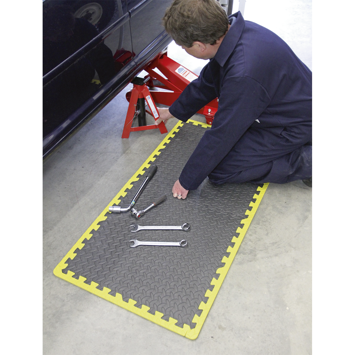 Sealey MIC1218Y3 Interlocking EVA Foam Workshop Mat Set with Hi-Vis Edges 1240 x 1825mm - additional view 7