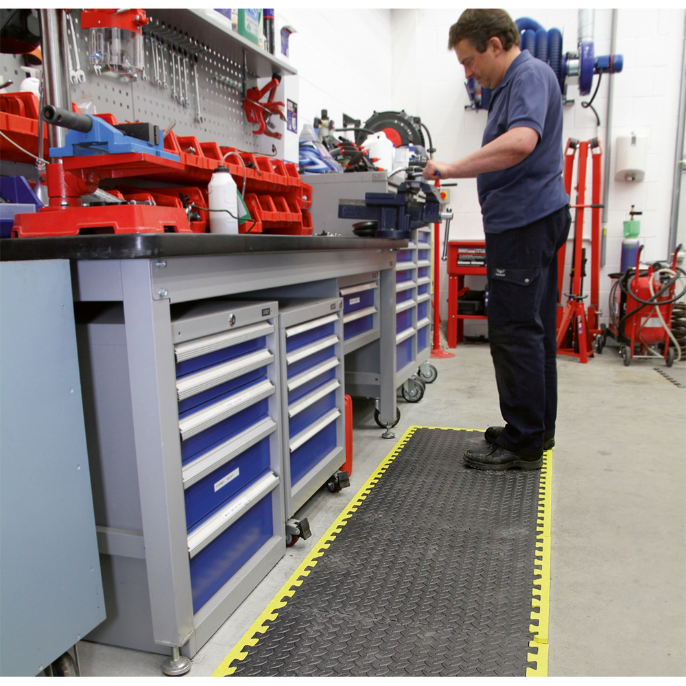 Sealey MIC1218Y3 Interlocking EVA Foam Workshop Mat Set with Hi-Vis Edges 1240 x 1825mm - additional view 11