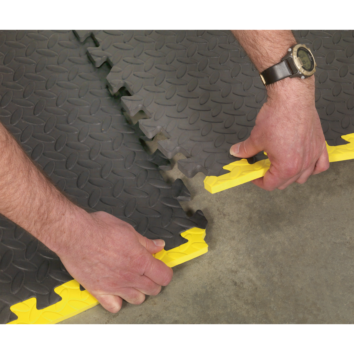 Sealey MIC1218Y3 Interlocking EVA Foam Workshop Mat Set with Hi-Vis Edges 1240 x 1825mm - additional view 14