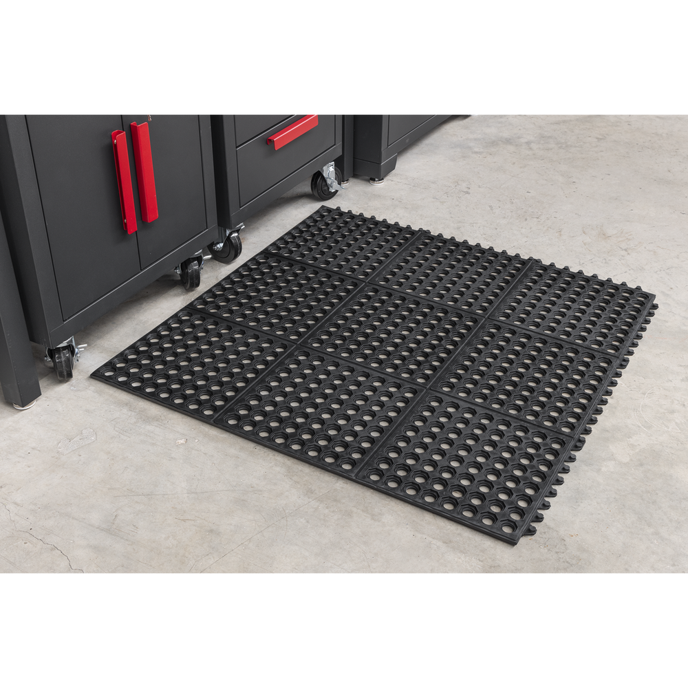Sealey MIC9292 Interlocking Anti-Fatigue Matting 920 x 920mm - additional view 3