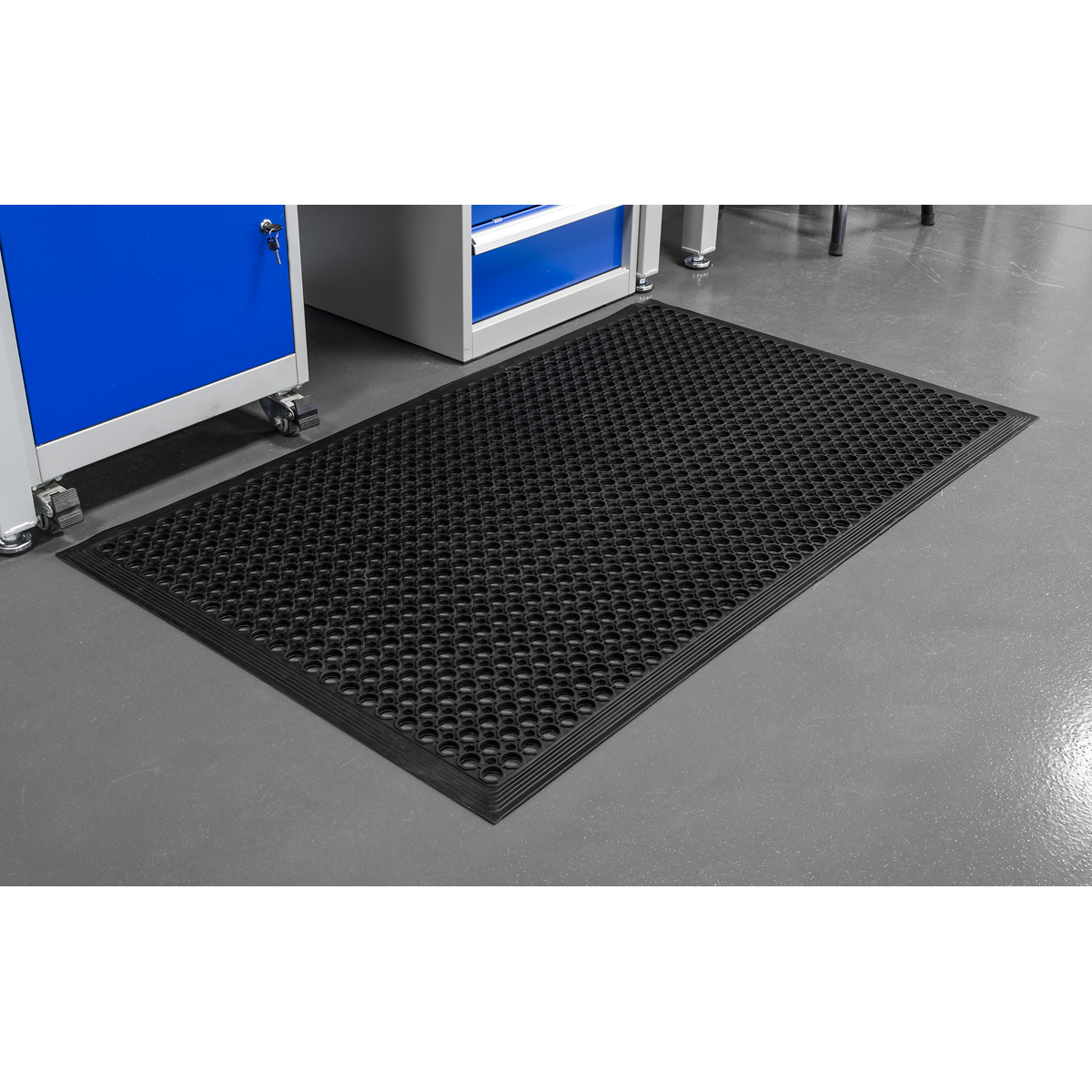 Sealey MRM0915 Anti-Fatigue Workshop Matting 1500 x 900mm - additional view 4