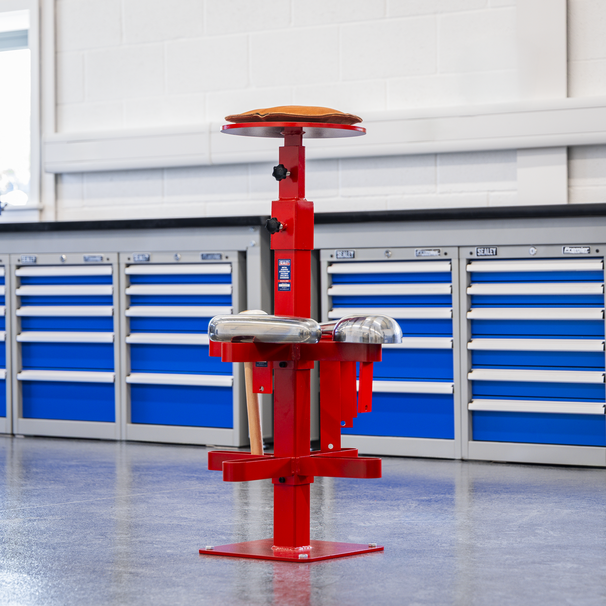 Sealey MW19 Metal Shaping Station for holding T-Dollies & Sandbags - additional view 4