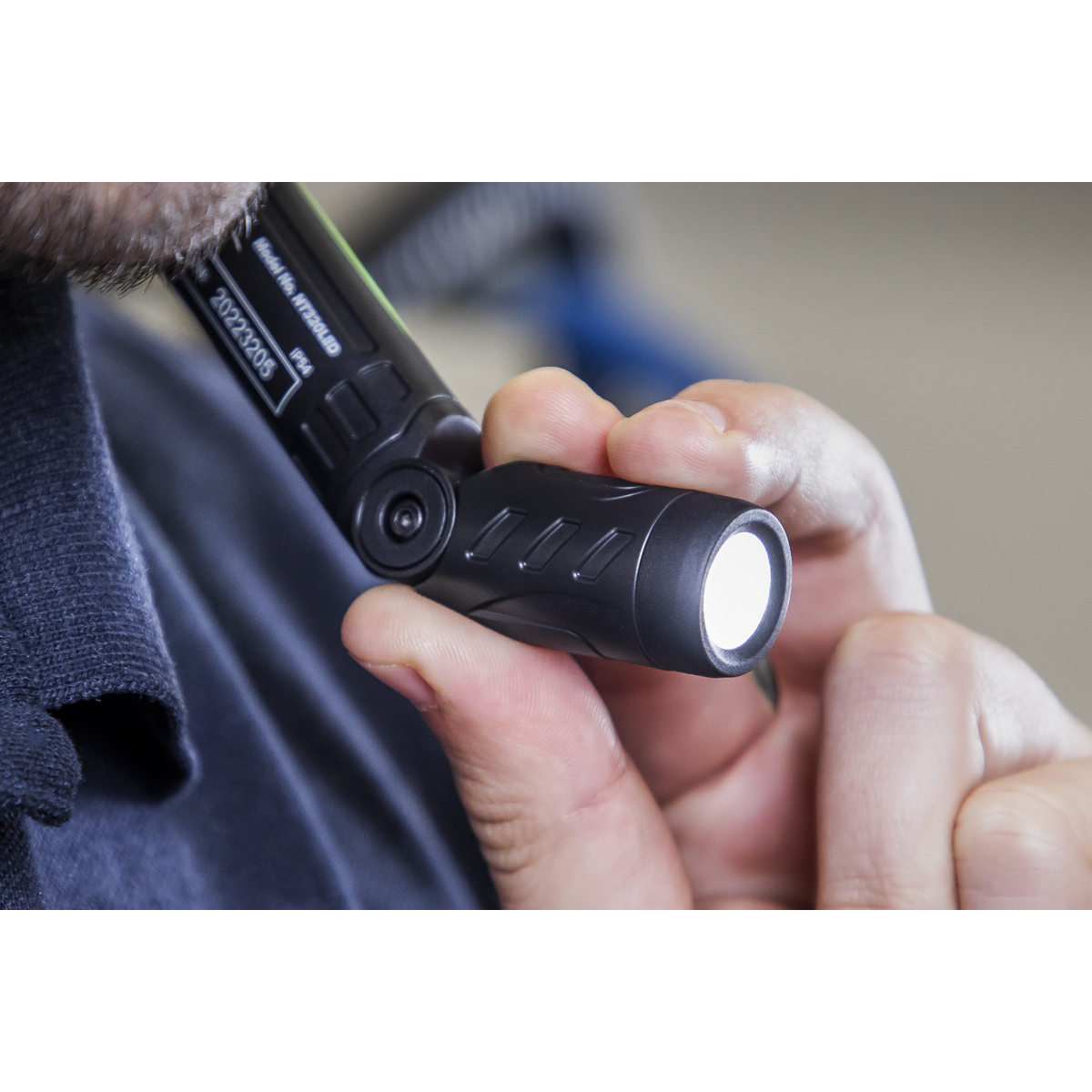 Sealey NT320LED Rechargeable Neck Torch 3W SMD LED - additional view 3