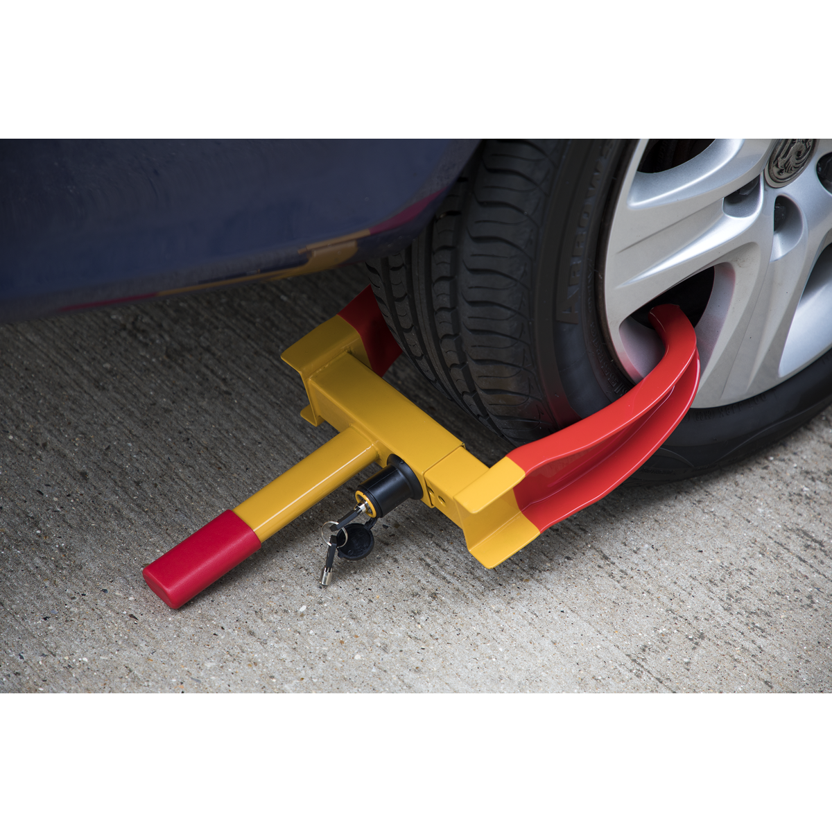 Sealey PB395 Claw Car Wheel Clamp with Lock & Key - additional view 3