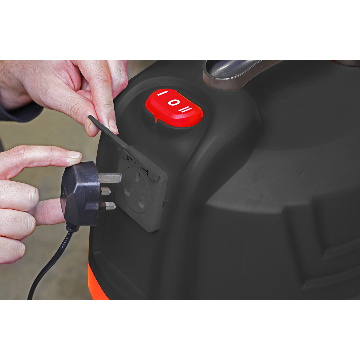 Sealey PC300BL 30L Industrial Cyclone Vacuum Cleaner Wet & Dry 1200W/230V - additional view 11