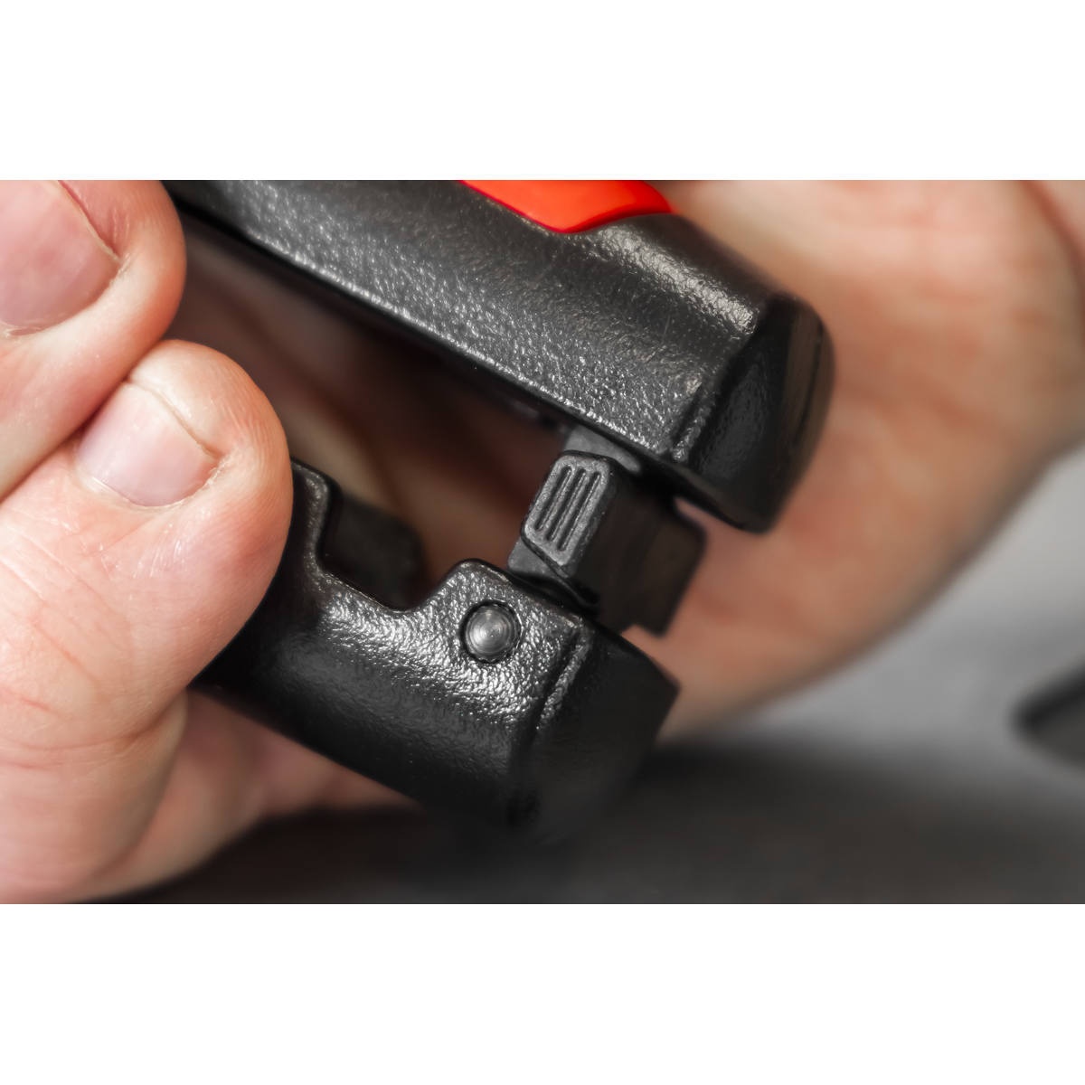 Sealey PC42 Plastic Pipe Cutter 6-42mm - additional view 4