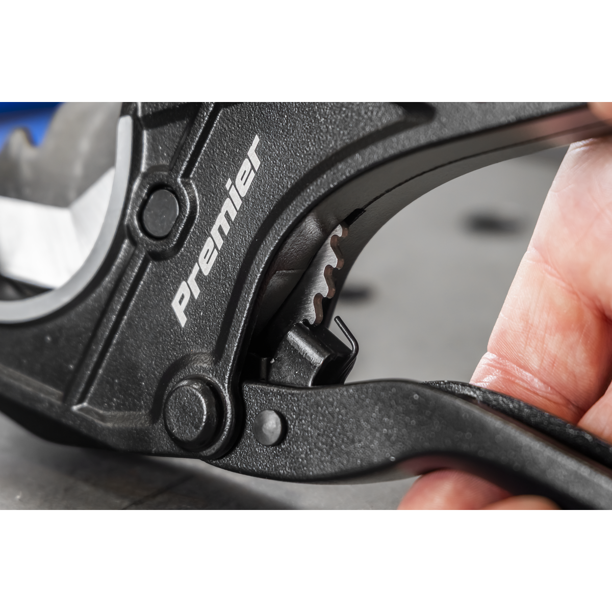 Sealey PC42 Plastic Pipe Cutter 6-42mm - additional view 6