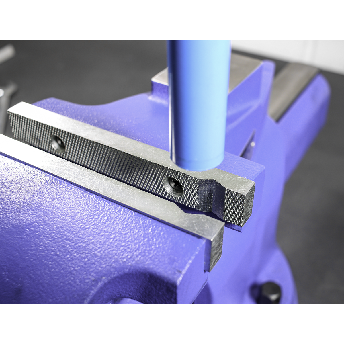 Sealey QAV200 Quick Action Cast Iron Vice with Swivel Base 200mm - additional view 5