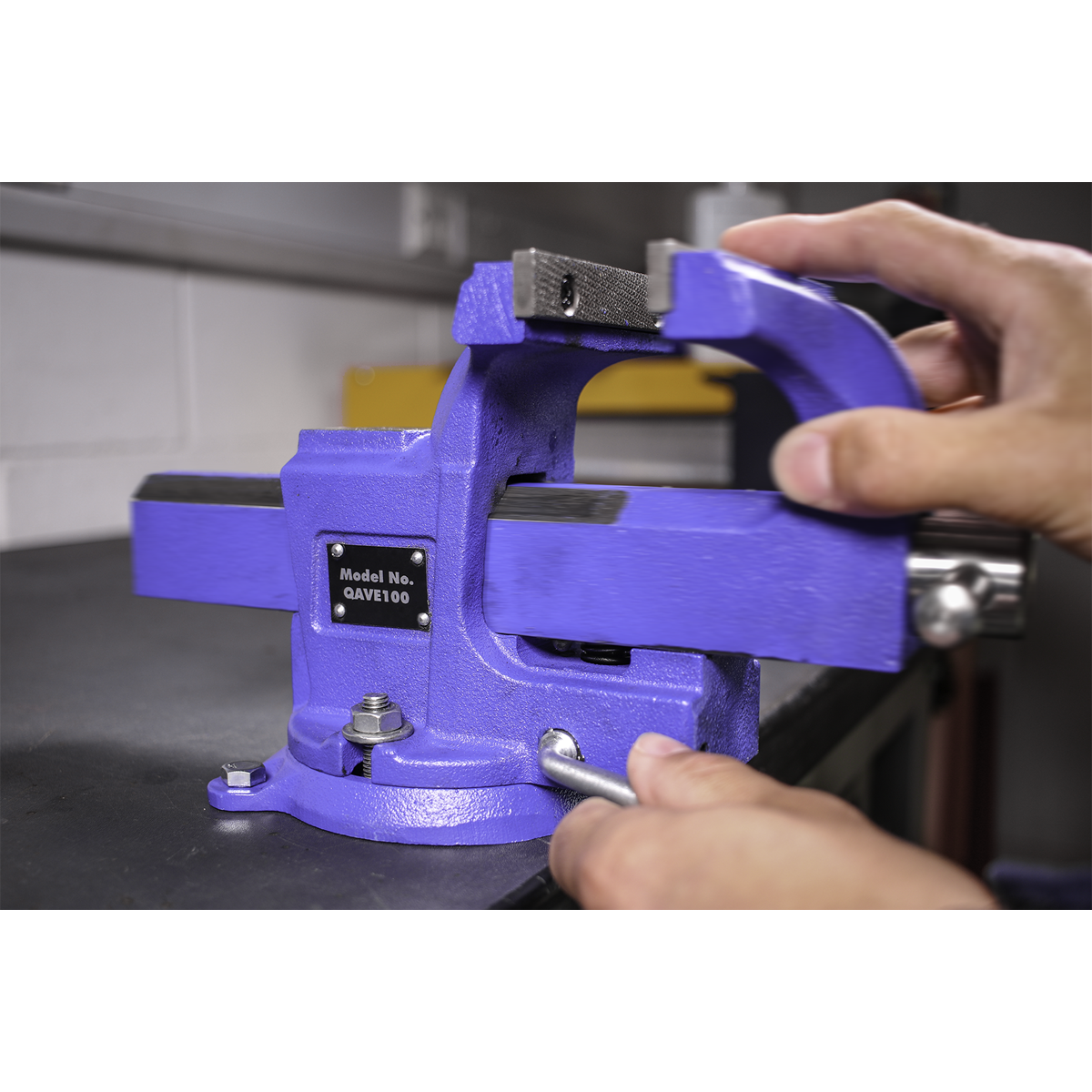 Sealey QAVE100 Quick Action SG Iron Vice with Swivel Base 100mm - additional view 5
