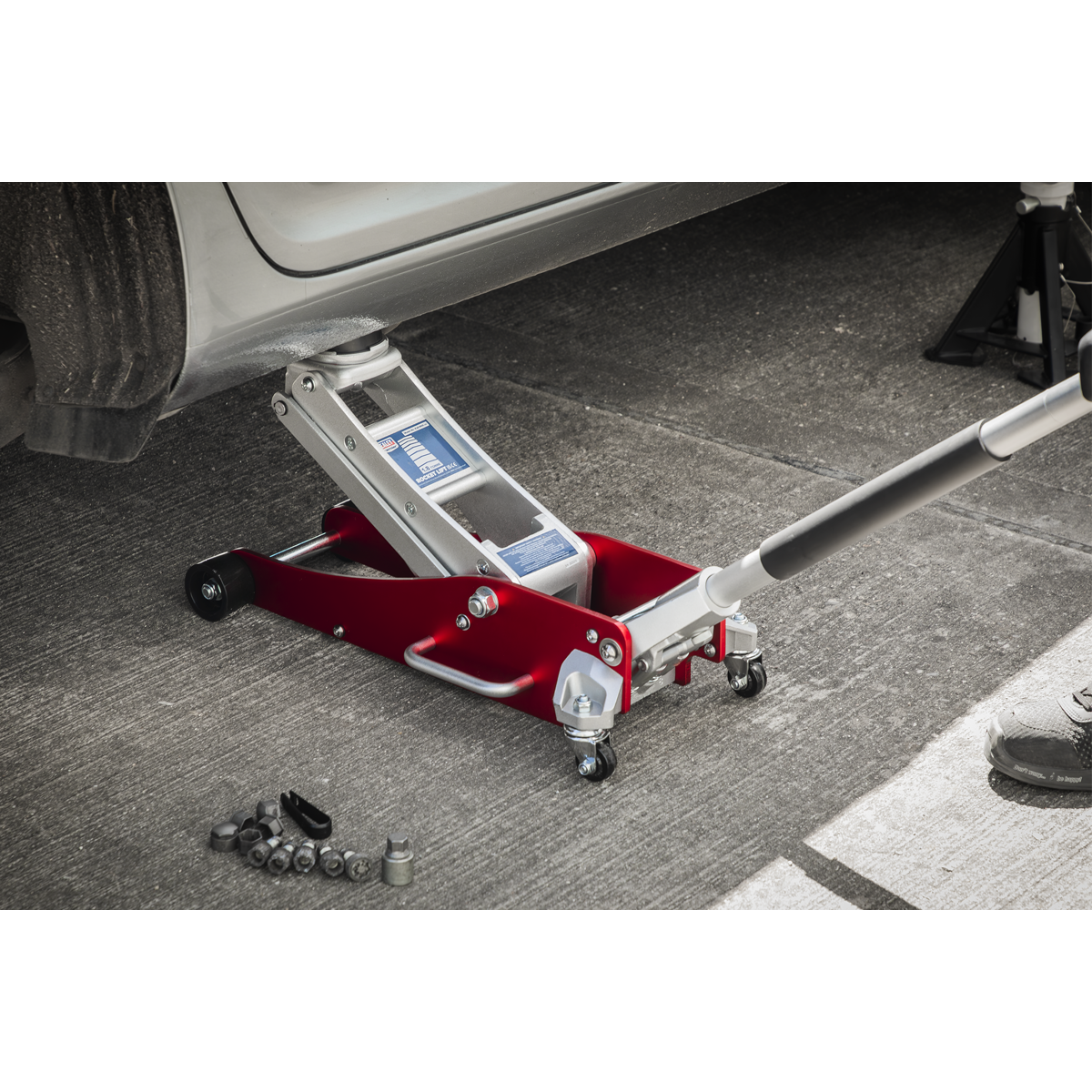 Sealey RJA1800 Premier Low Profile Aluminium Trolley Jack with Rocket Lift 1.8 Tonne - additional view 7