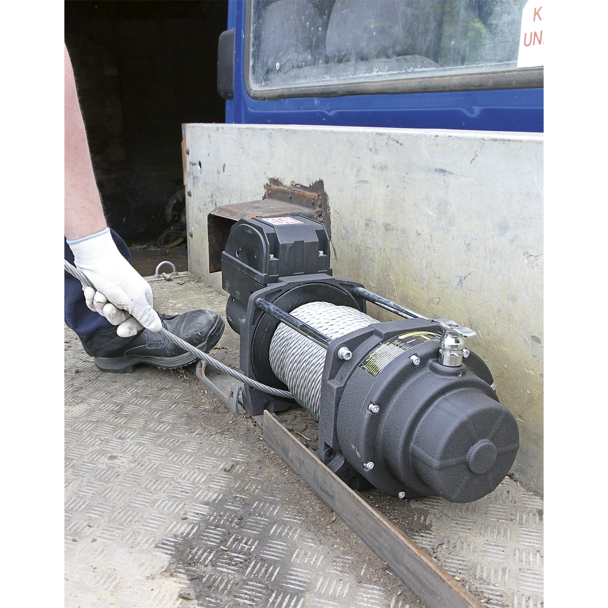 Sealey RW8180 Premier Industrial Recovery Winch 8180kg (18000lb) Line Pull 12V - additional view 8