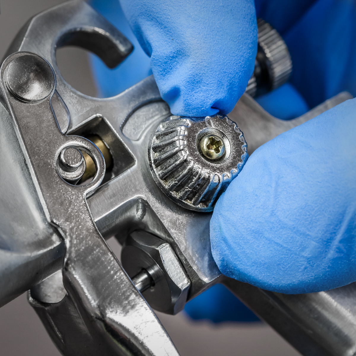Sealey S631 Siegen General-Purpose Gravity Feed Touch-Up Spray Gun 1mm Set-Up - additional view 7