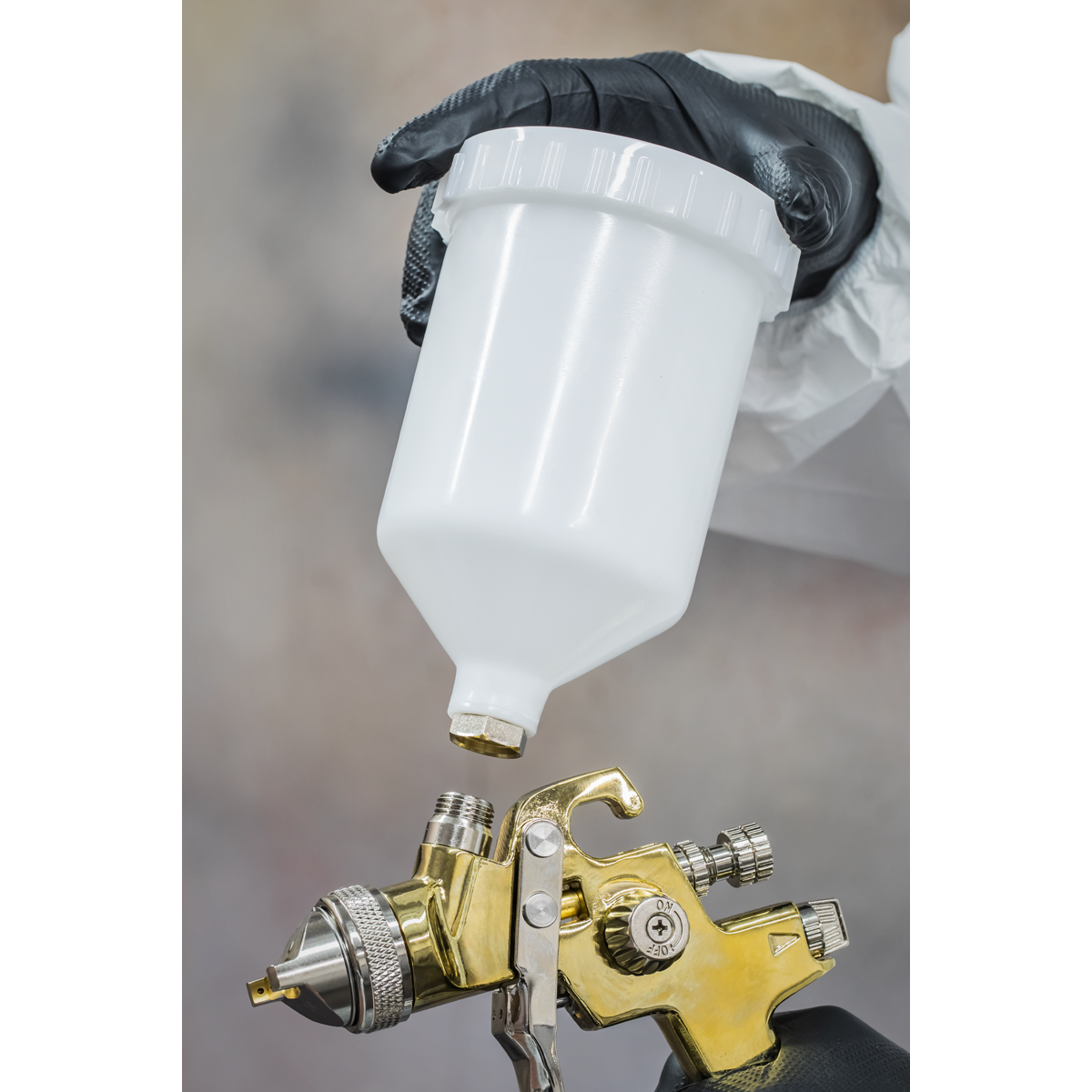 Sealey S701G Gold Series Gravity Feed Spray Gun 1.4mm Set-Up - additional view 4