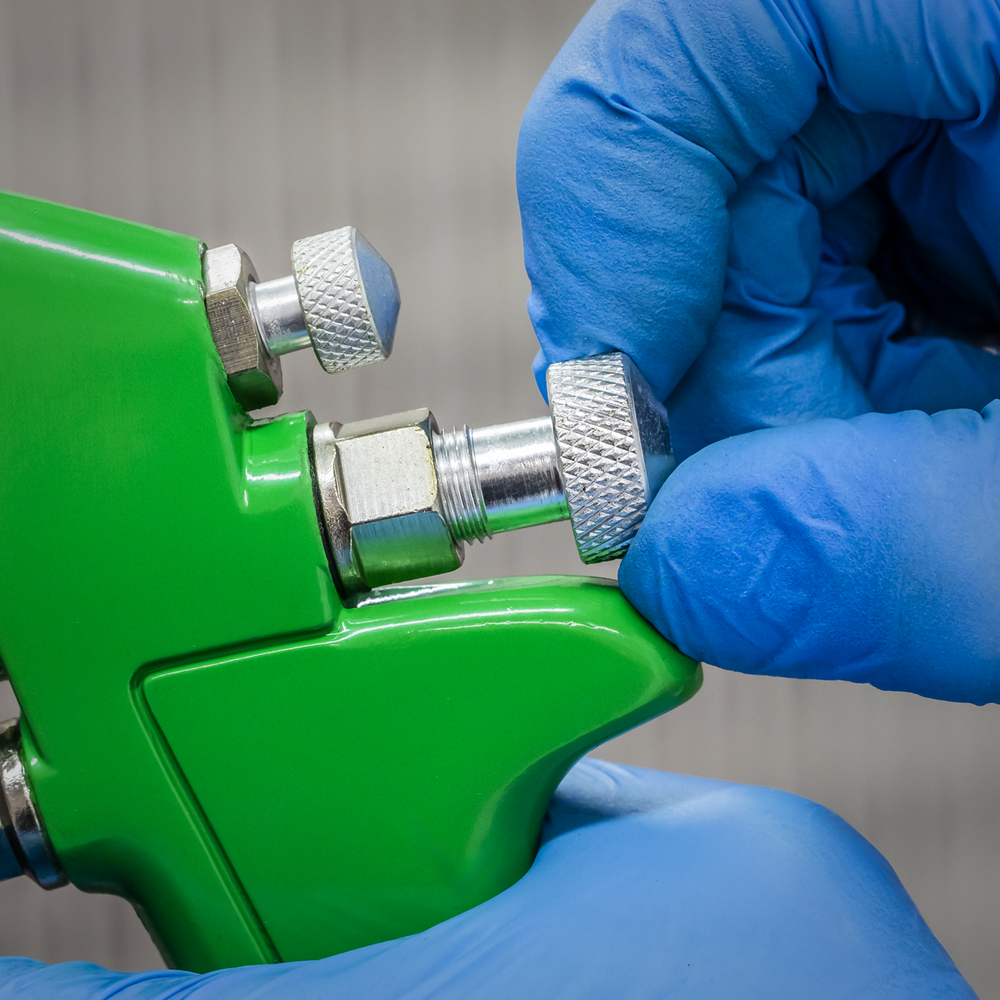 Sealey S717G Gravity Feed Spray Gun 1.7mm Set-Up - additional view 4