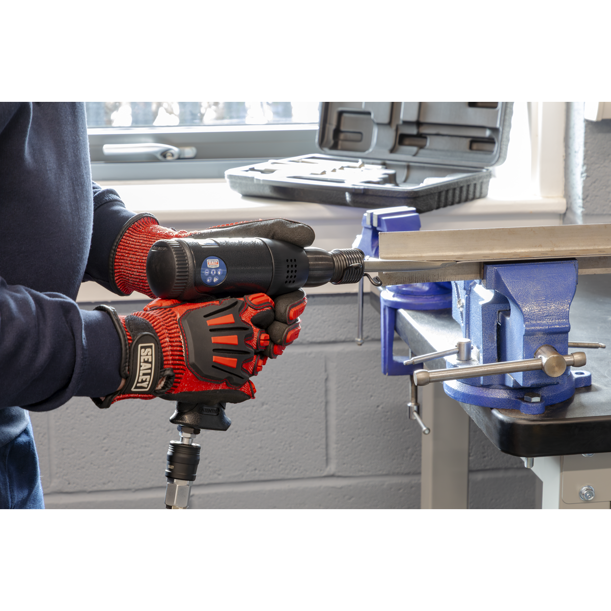 Sealey SA614 Premier Long Stroke Composite Air Hammer Kit - additional view 8