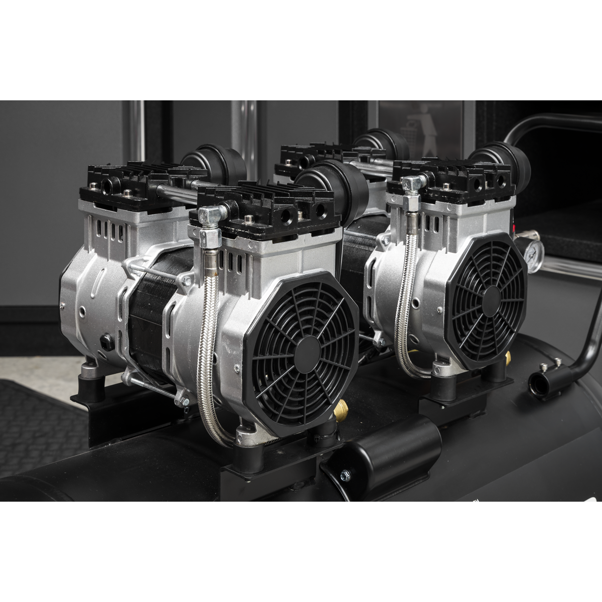 Sealey SAC10001S 100L Oil Free Low Noise Direct Drive Air Compressor 2 x 2hp - additional view 8