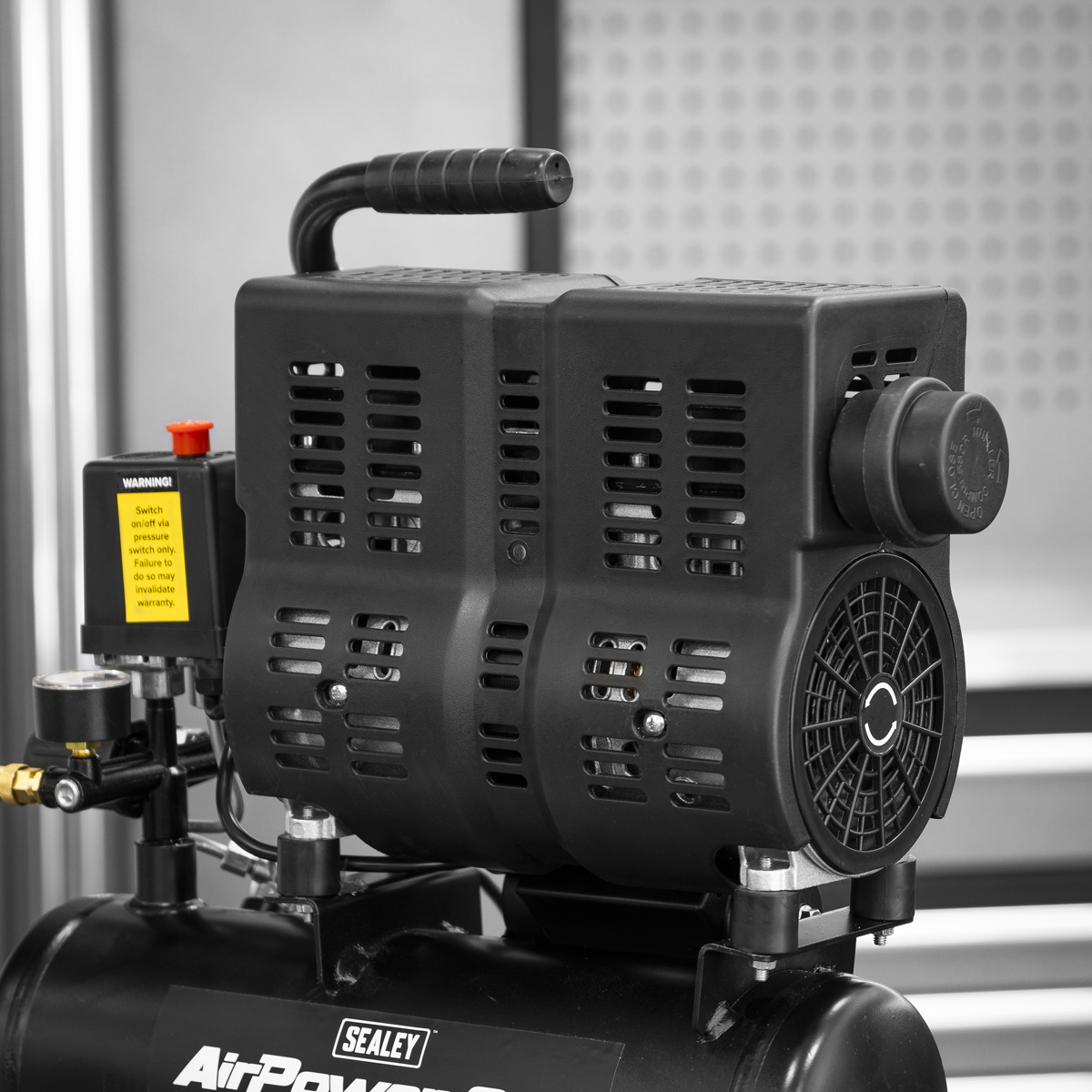 Sealey SAC6000S 6L Oil Free Low Noise Direct Drive Air Compressor 1hp - additional view 5