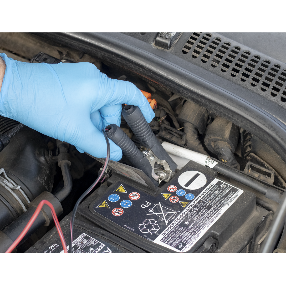 Sealey SBC15 12V Automatic Battery Charger & Maintainer 15A - additional view 3