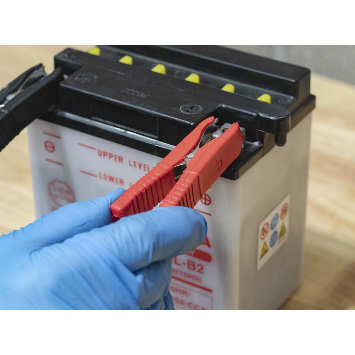 Sealey SBC4 12V Fully Automatic Battery Maintainer/Charger 4A - additional view 6