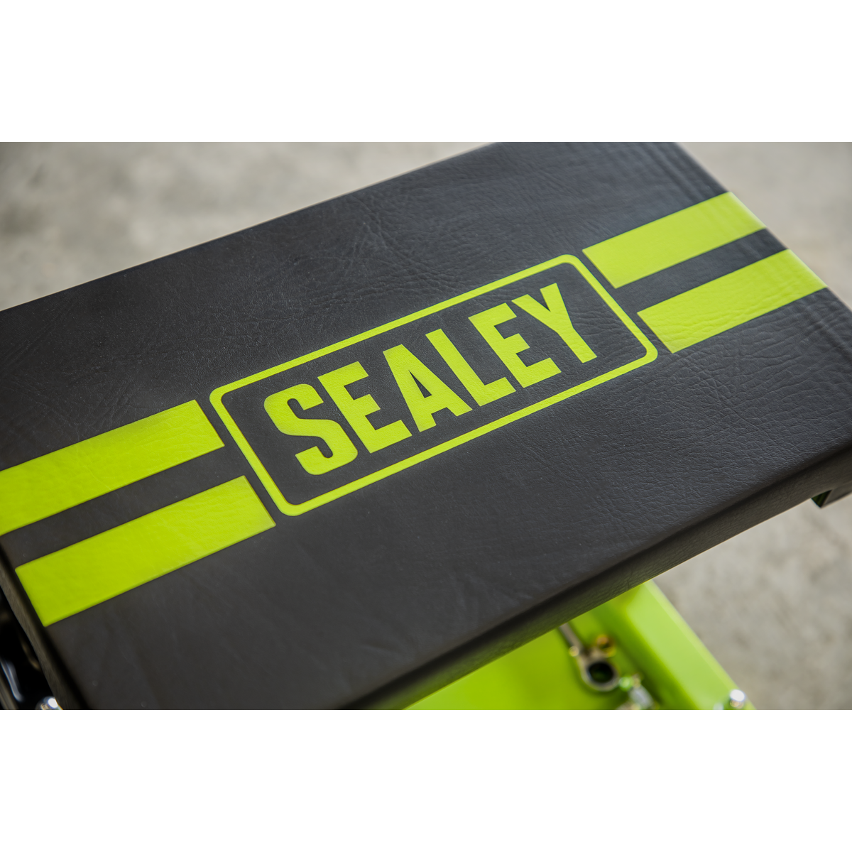 Sealey SCR9HV Mechanic's Utility Seat - Green - additional view 5