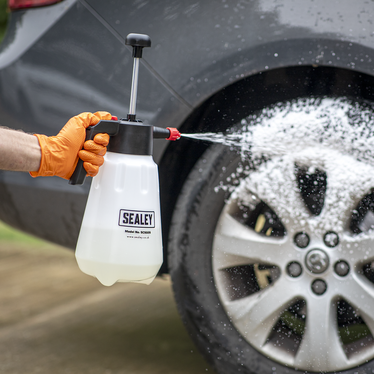 Sealey SCSG09 Snow Foaming/Detailing/Maintenance Pressure Sprayer 2L - additional view 6