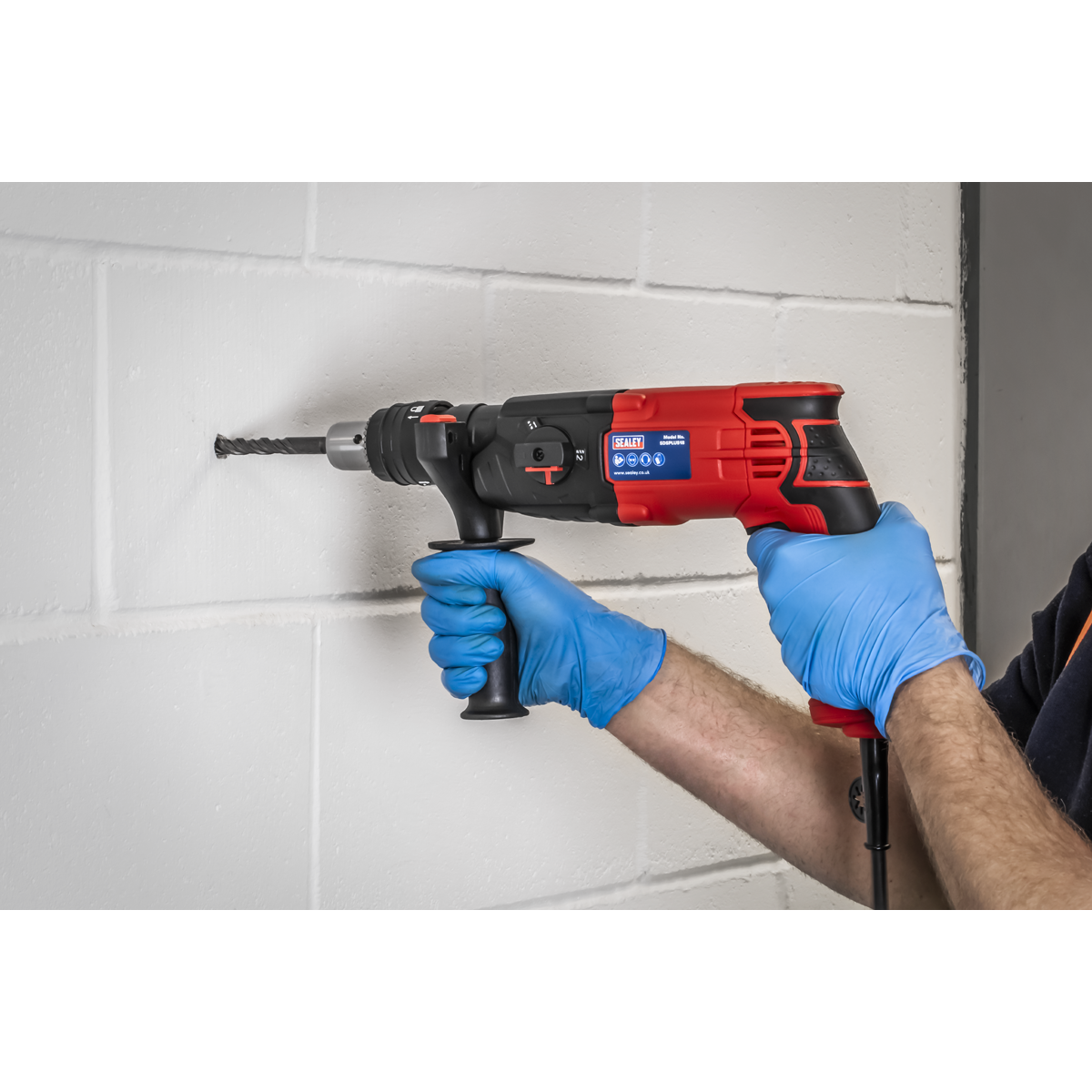 Sealey SDSPLUS18 18mm SDS Plus Rotary Hammer Drill 750W/230V - additional view 3