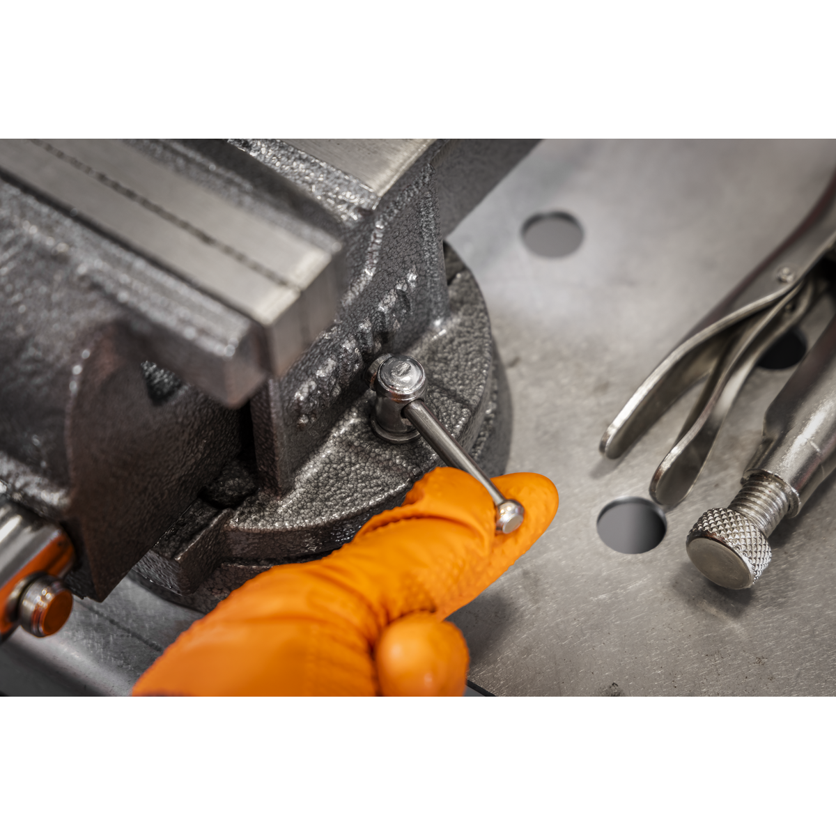 Sealey SGV100L 100mm SG Iron Vice with Swivel Base - additional view 6