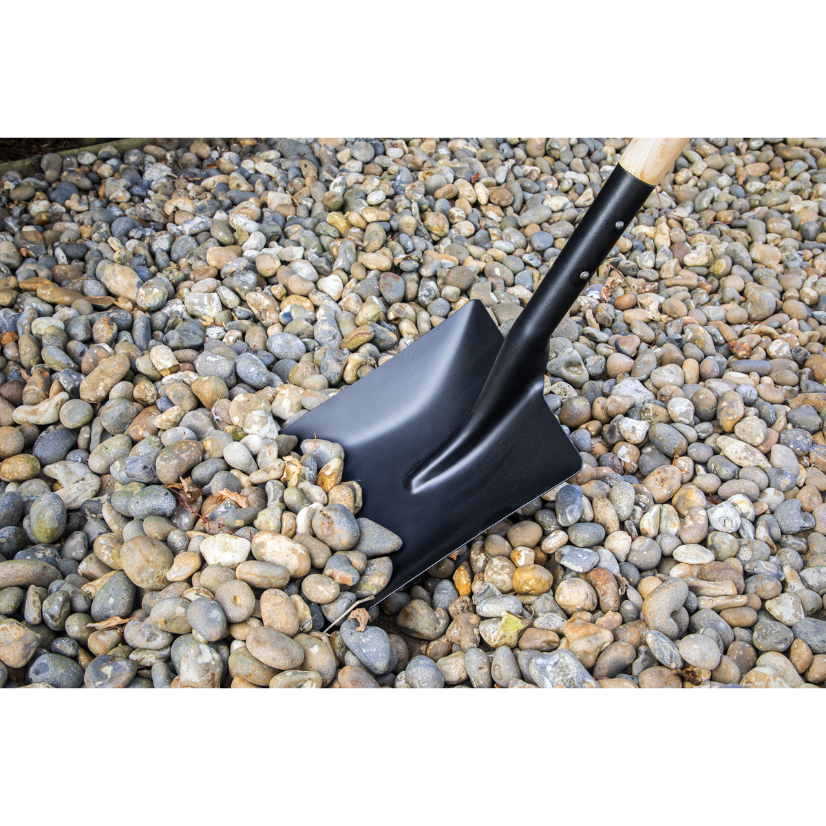 Sealey SH710 Shovel with 710mm Wooden Handle - additional view 4