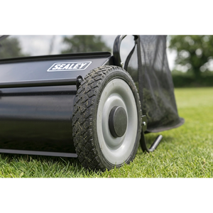 Sealey SLS26 26" Walk Behind Garden Sweeper 200L Capacity - additional view 11