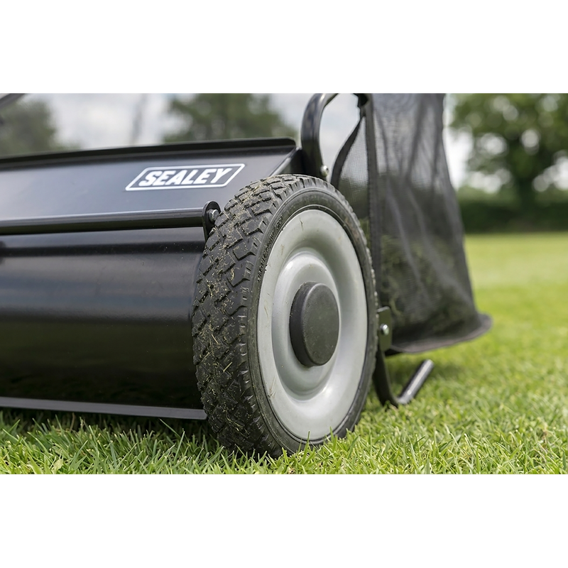 Sealey SLS26 26" Walk Behind Garden Sweeper 200L Capacity - additional view 11