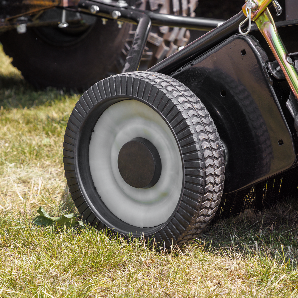 Sealey SLS42T 42" Tow-Behind Lawn Sweeper - additional view 11