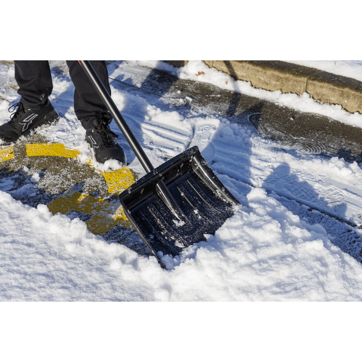Sealey SS05 Snow Shovel 395mm - additional view 2