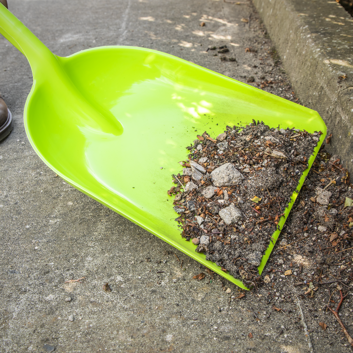 Sealey SS10 General-Purpose Polypropylene Shovel with 690mm Handle - additional view 8