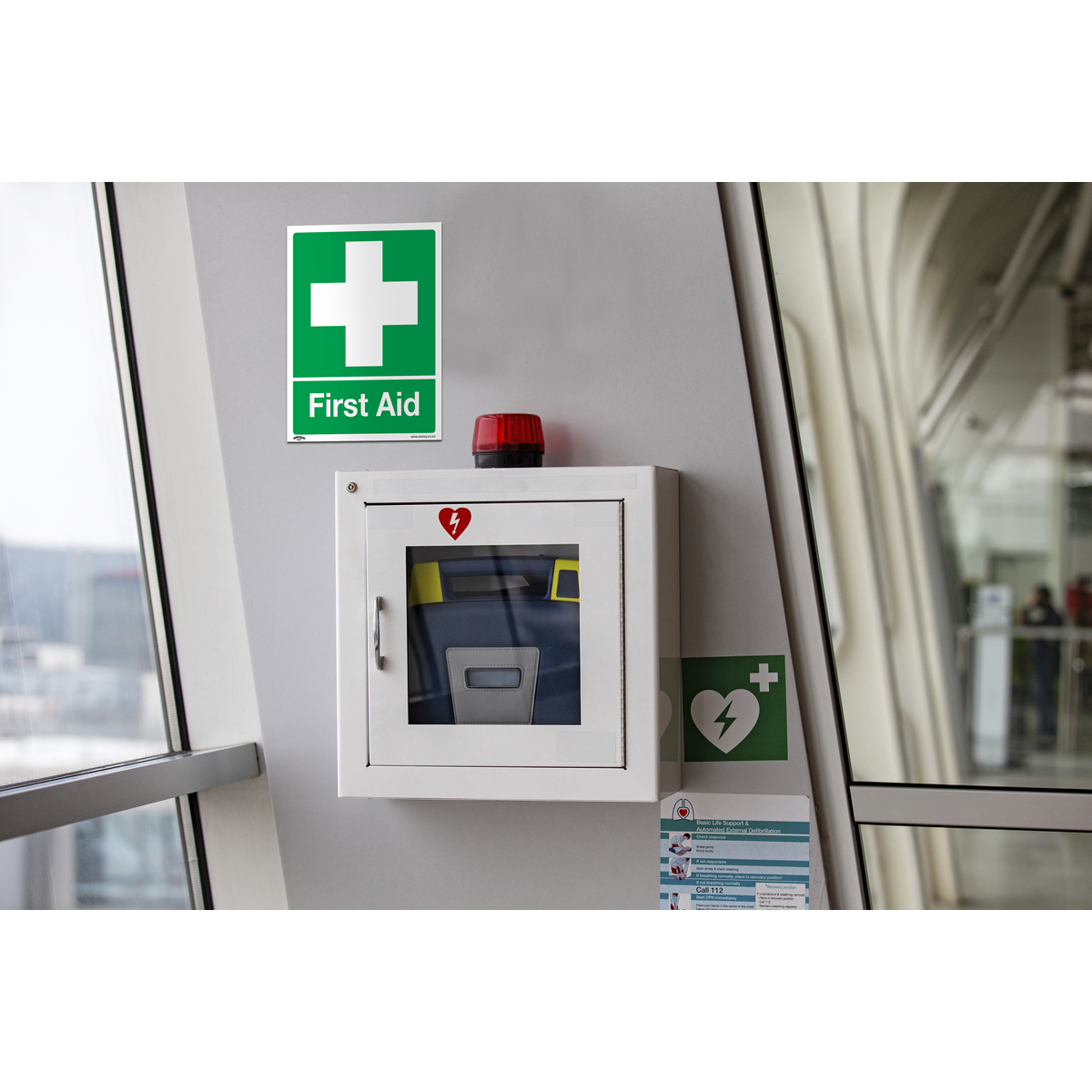 Sealey SS26V10 Worksafe® First Aid Safety Sign, Self-Adhesive Vinyl - Pack of 10 - additional view 2
