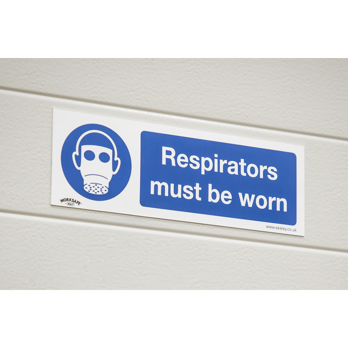 Sealey SS56P10 Worksafe® Respirators Must Be Worn Safety Sign, Rigid Plastic - Pack of 10 - additional view 6