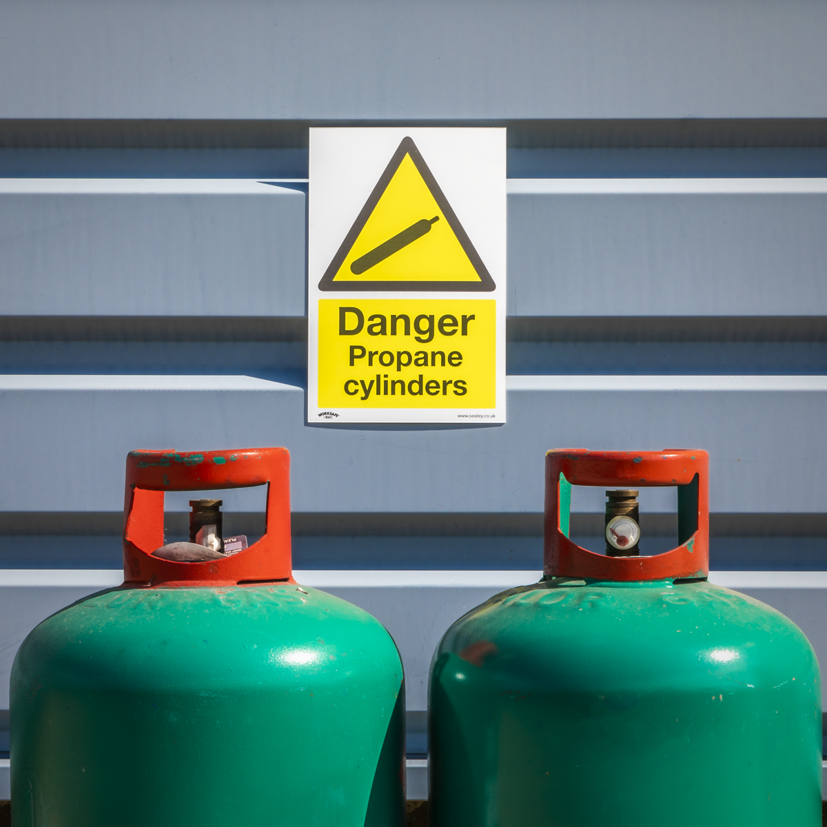 Sealey SS62V10 Worksafe® Danger Propane Cylinders Safety Sign - Self-Adhesive Vinyl - additional view 2