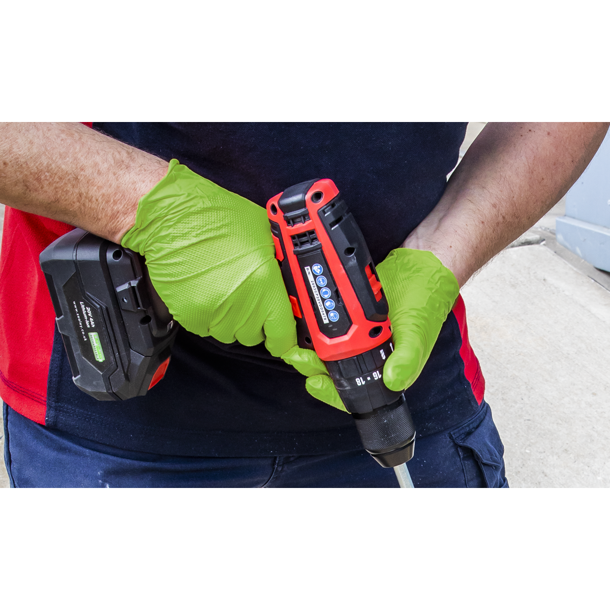 Sealey SSP54L Diamond Grip Extra-Thick Nitrile Powder-Free Gloves, Hi-Vis Green, Large - Pack of 50 - additional view 4