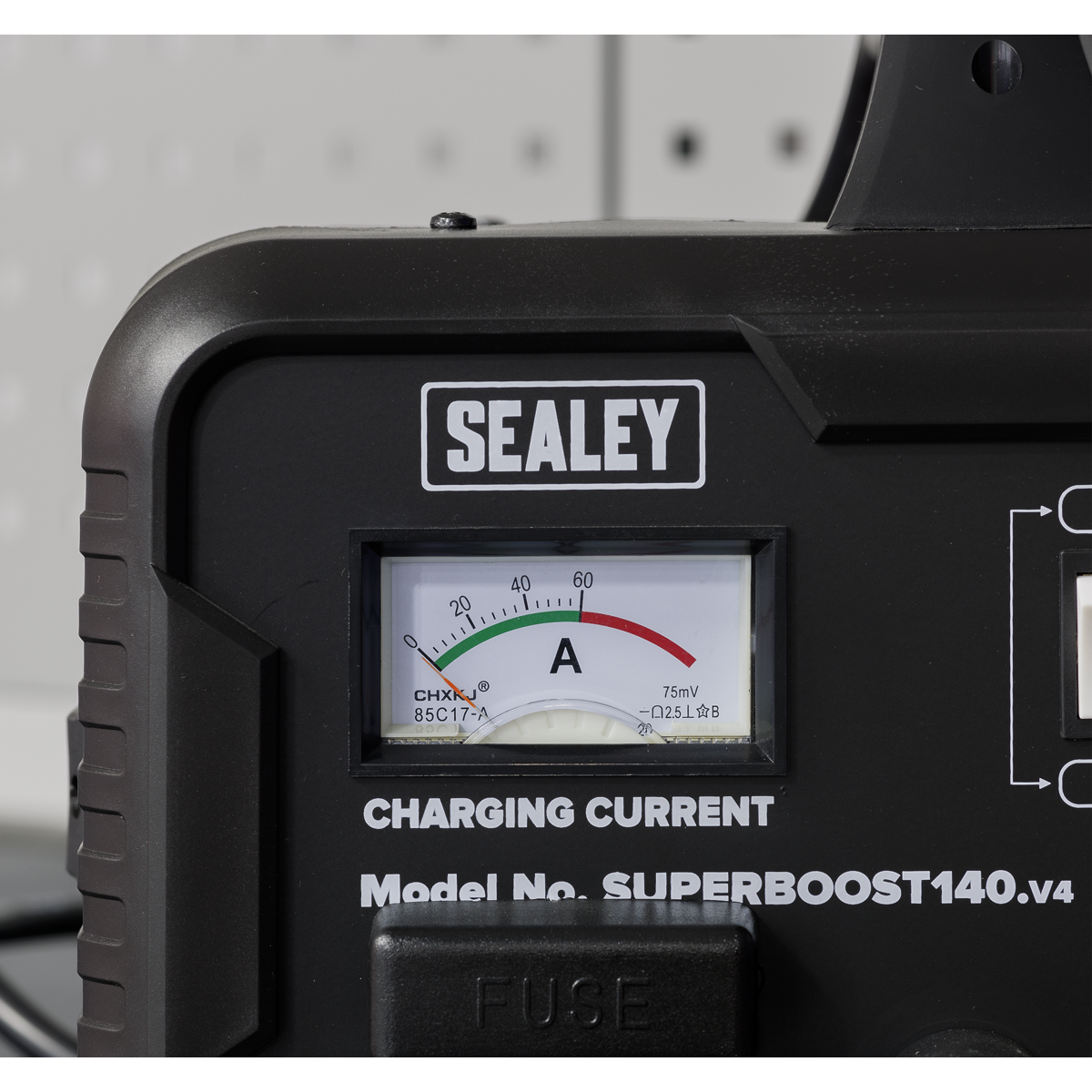 Sealey SUPERBOOST140 12/24V Starter/Charger 140/21A 230V - additional view 6
