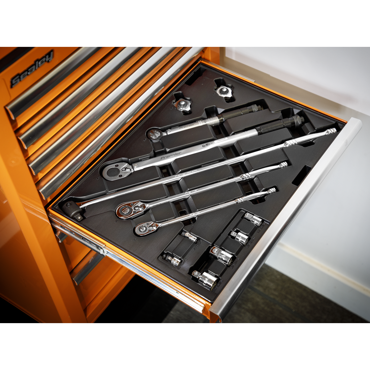 Sealey TBT32 Premier Ratchet, Torque Wrench, Breaker Bar & Socket Adaptor Set with Tool Tray 13pc - additional view 2