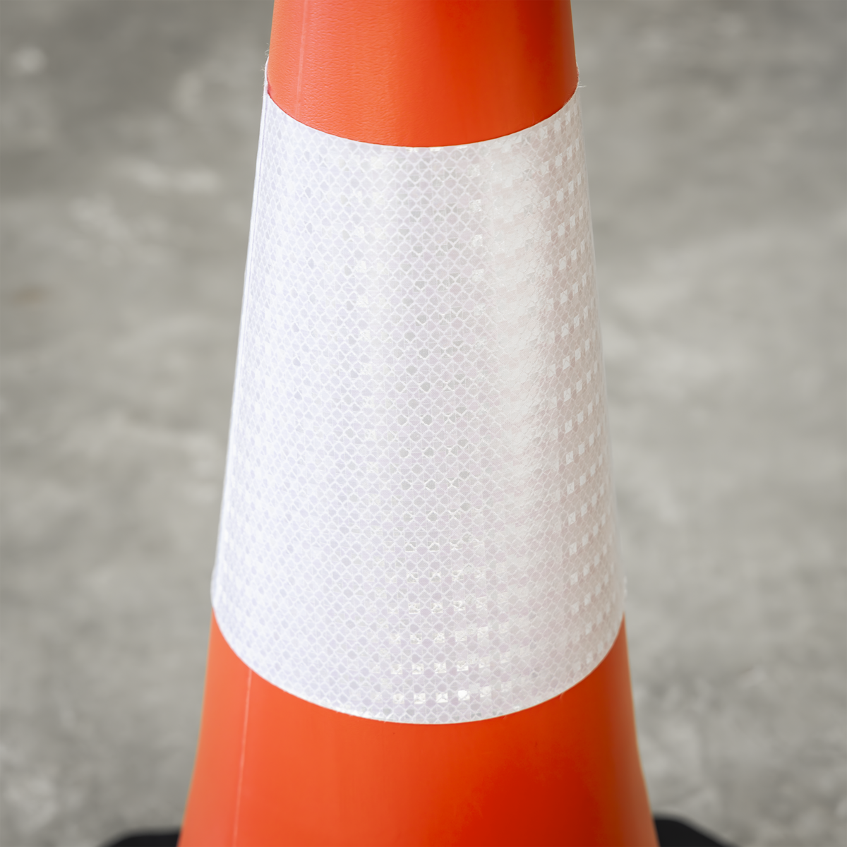 Sealey TFC05 Traffic Cone 75cm - Pack of 5 - additional view 4