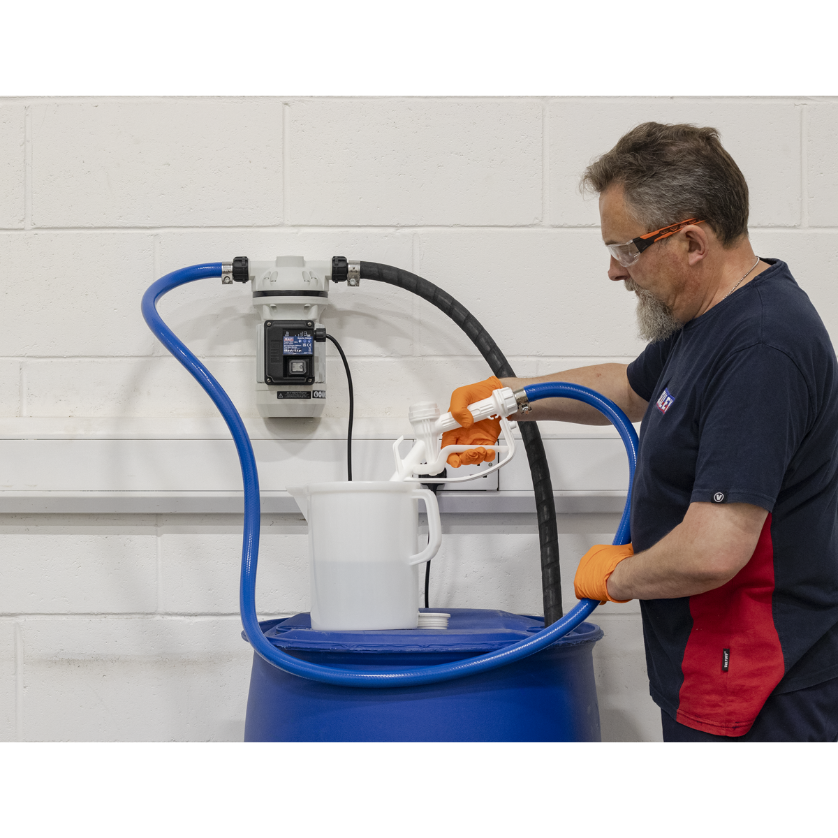 Sealey TP99230 Portable AdBlue® Transfer Pump 230V - additional view 3