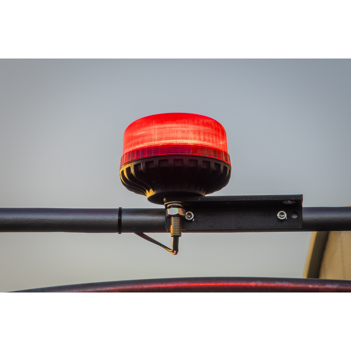 Sealey WB951LEDR Warning Beacon with 12mm Bolt Fixing 36W SMD LED 12/24V - Red - additional view 11