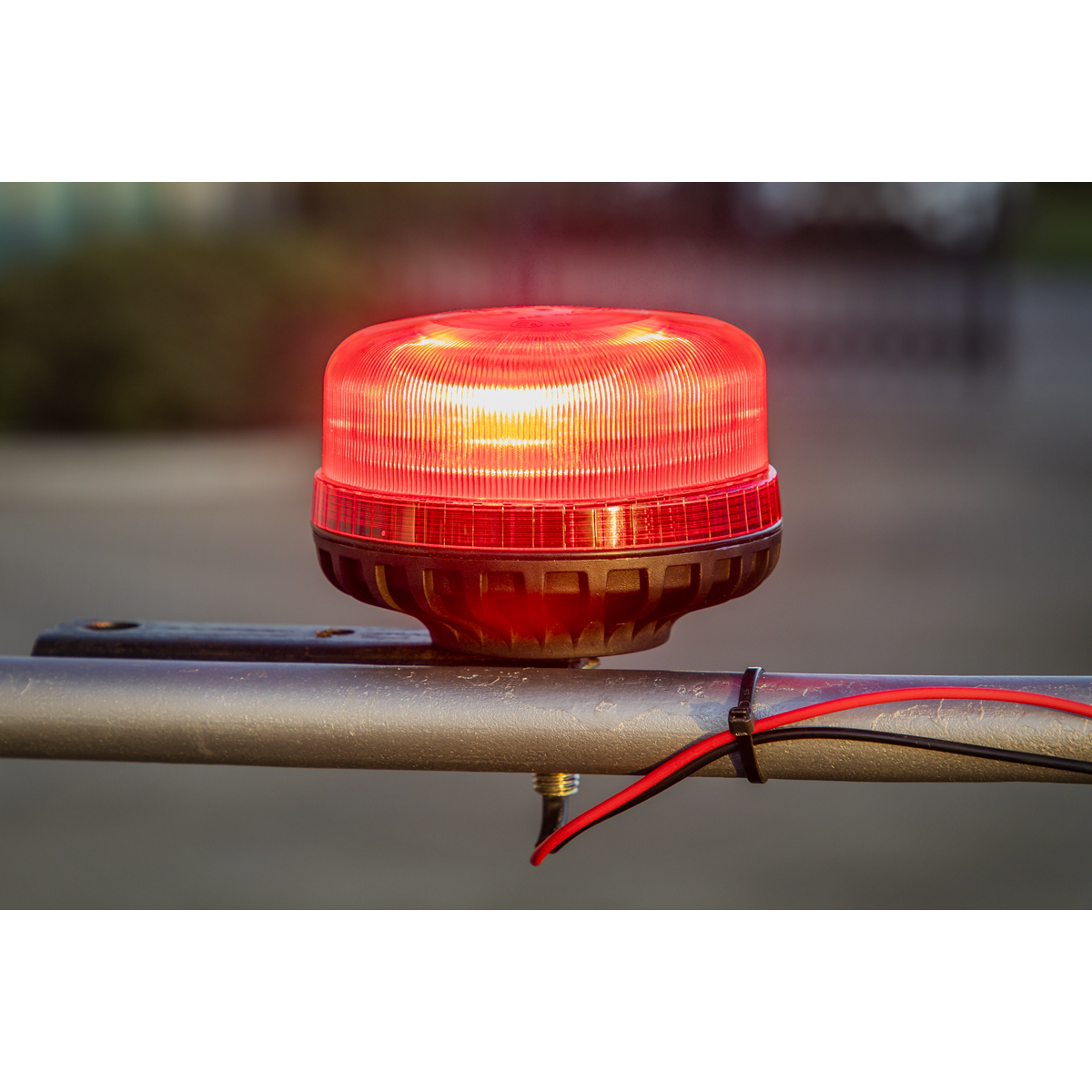 Sealey WB951LEDR Warning Beacon with 12mm Bolt Fixing 36W SMD LED 12/24V - Red - additional view 5