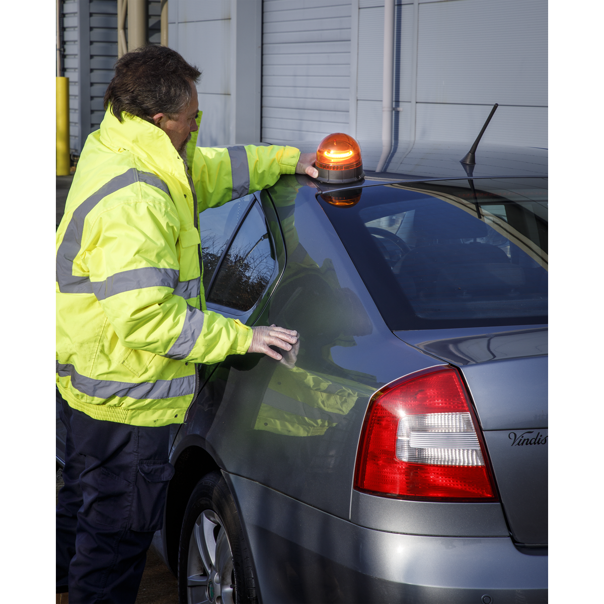 Sealey WB954LED Warning Beacon with Magnetic Base 20W SMD LED 12/24V - additional view 14
