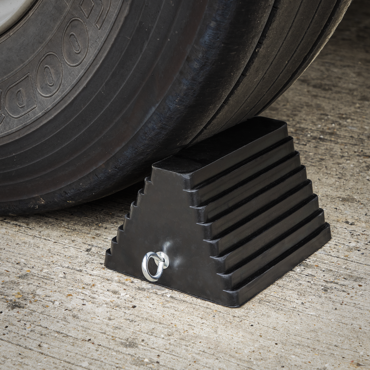 Sealey WC03 Rubber Wheel Chock 3.8kg - Single - additional view 3