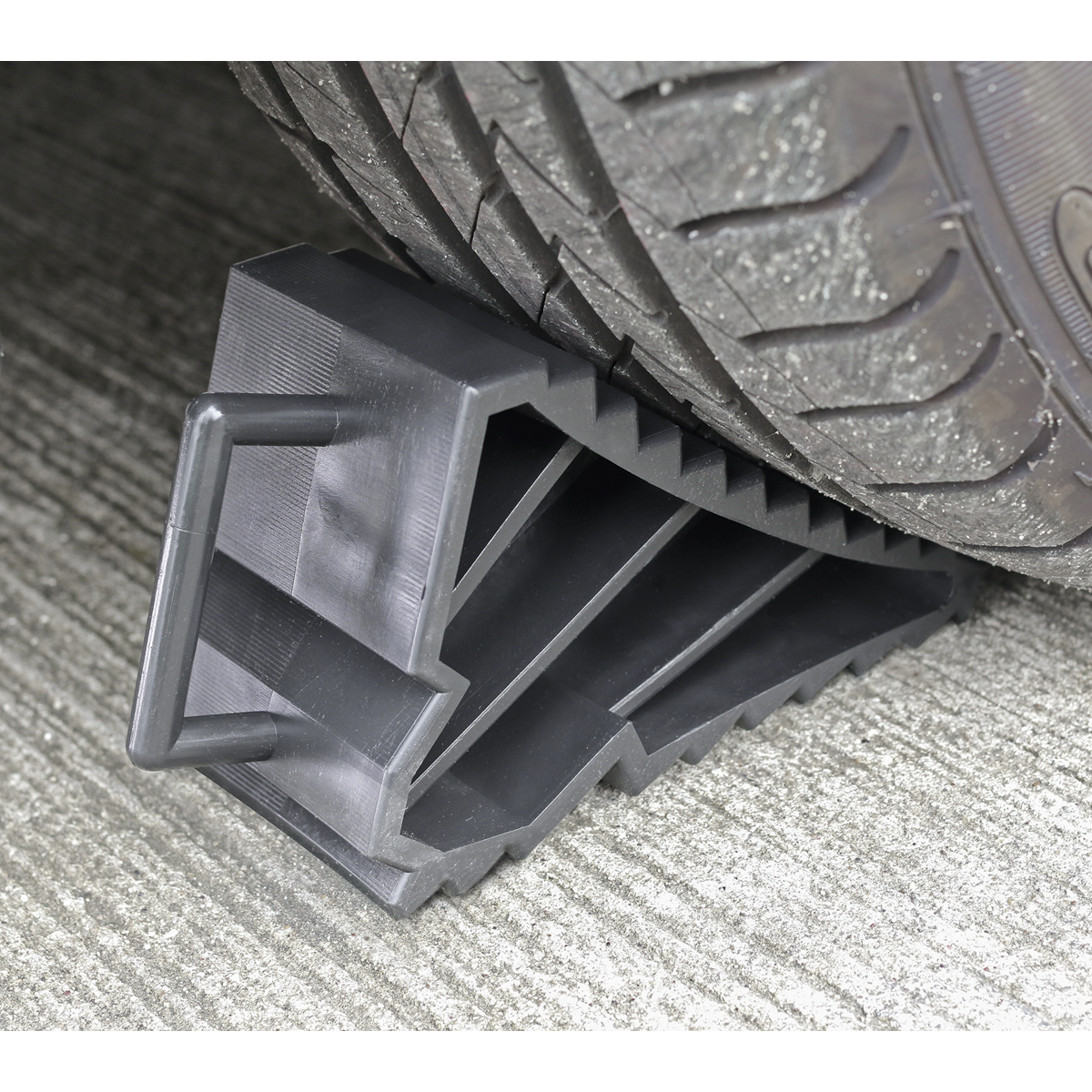 Sealey WC09 Composite Wheel Chocks - Pair - additional view 3