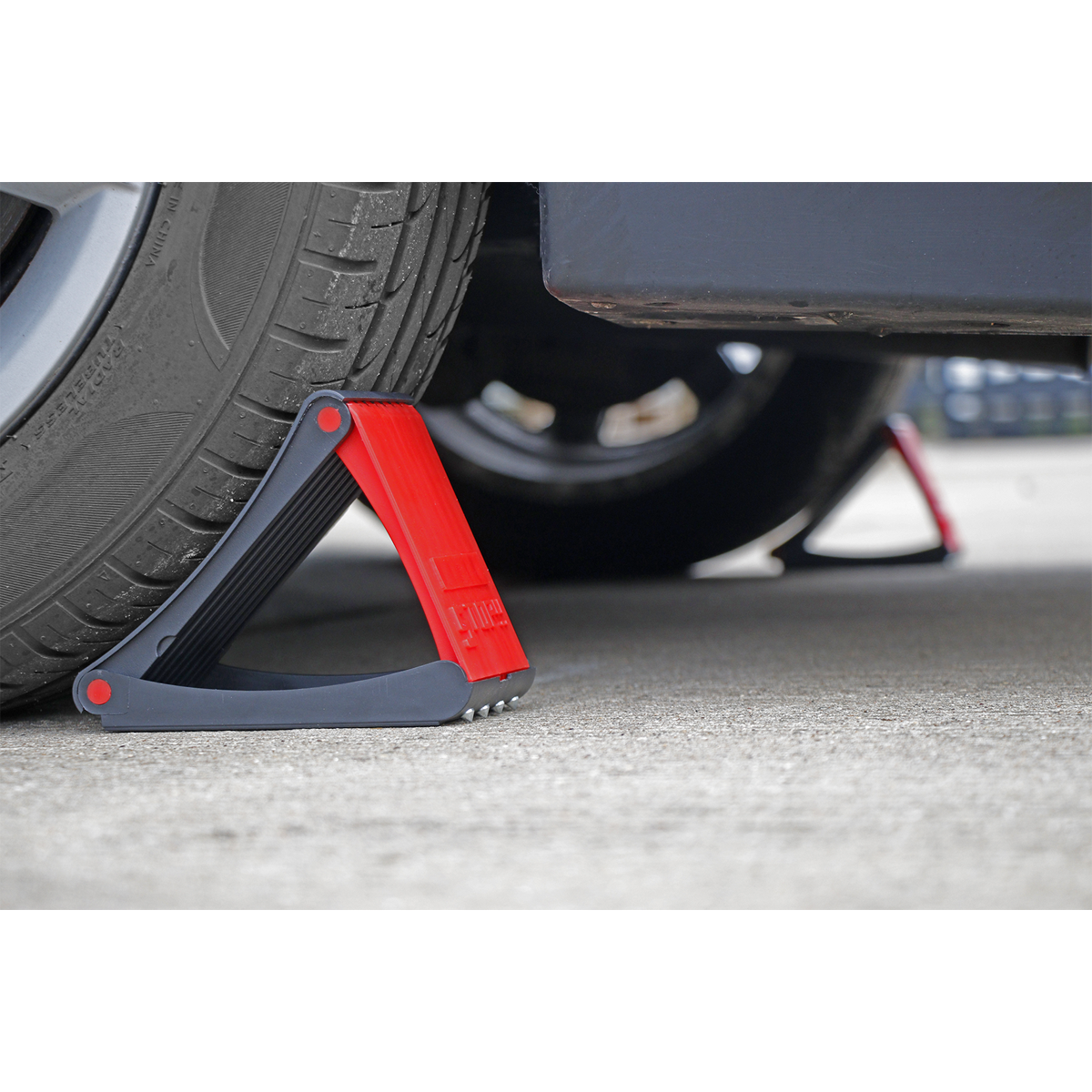 Sealey WCF01 Folding Wheel Chocks - Pair - additional view 3