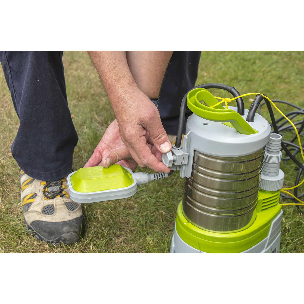 Sealey WPS225P Submersible Stainless Water Pump Automatic Dirty Water 225L/min 230V - additional view 4