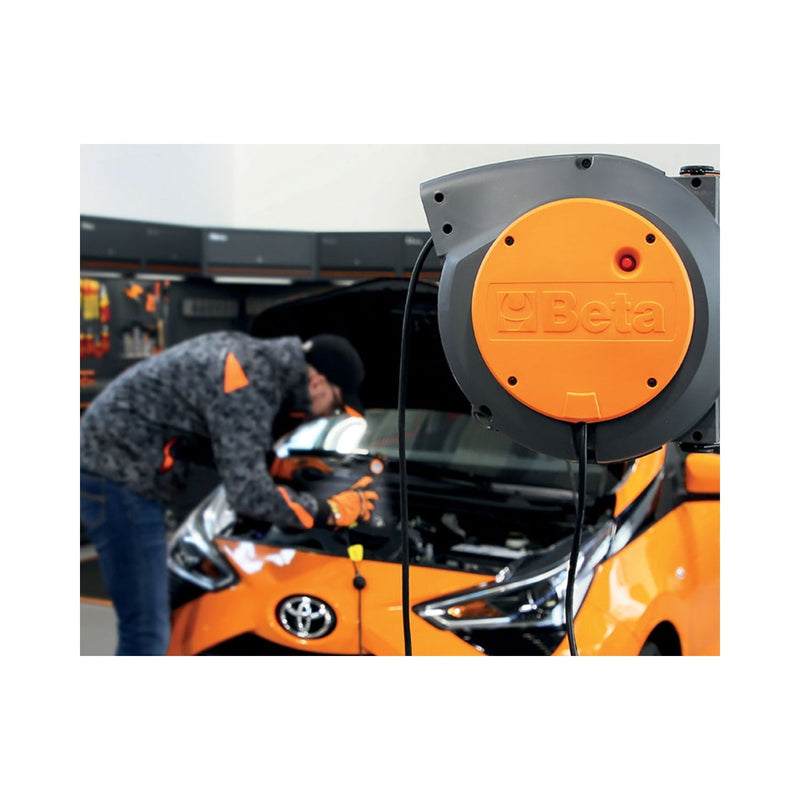 Beta Automatic cable reel with 3Gx1.5 mm² cable and SCHUKO type socket - 1844 15 - H05/SCK - WEB-018440316 - Beta - Trade Counter Direct